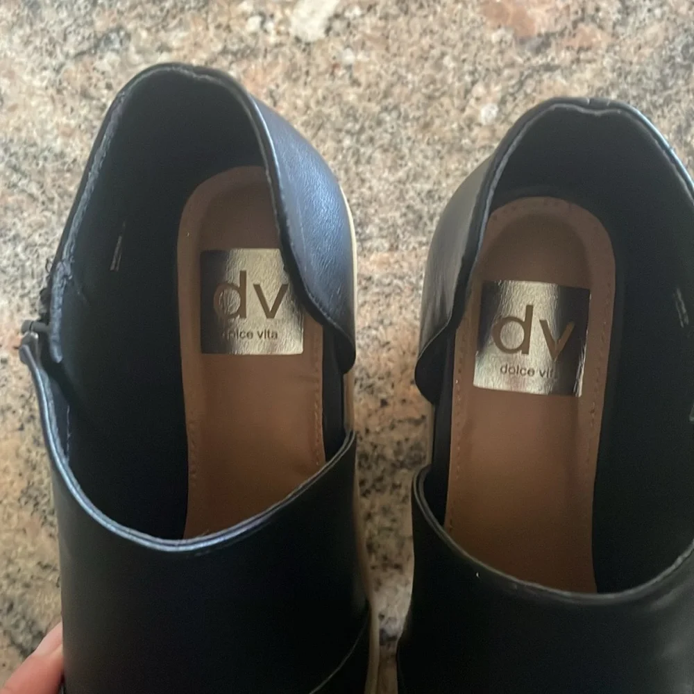 Dolce Vita Pointed Ankle Booties - Picture 8 of 9